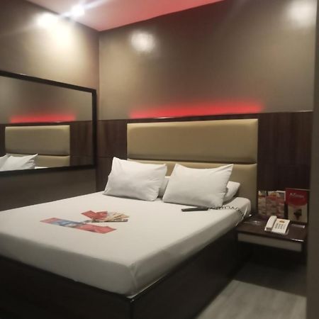 Hotel Sogo Pasay Wood Street Exterior foto